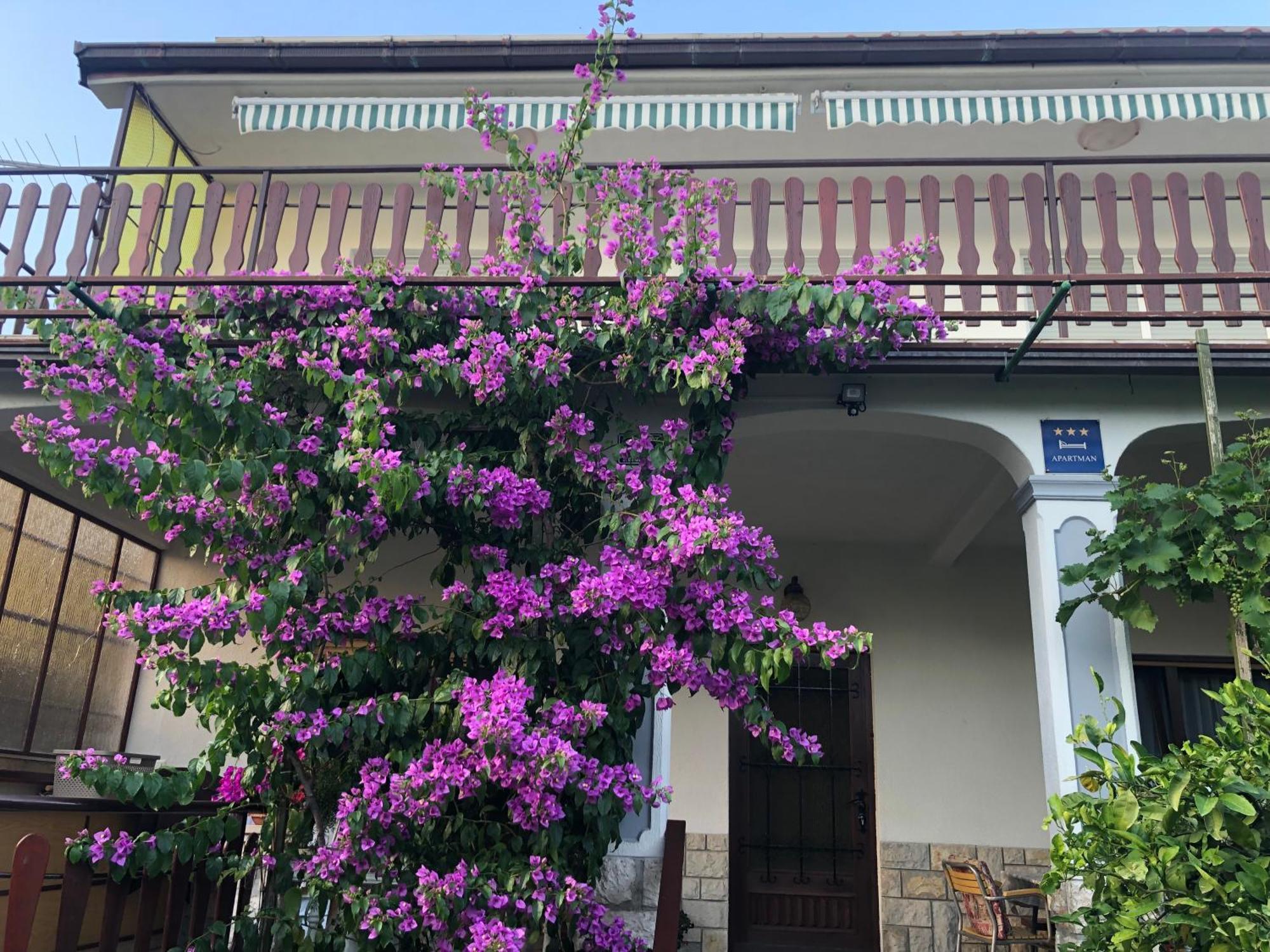 Apartment Marija Selce Exterior foto